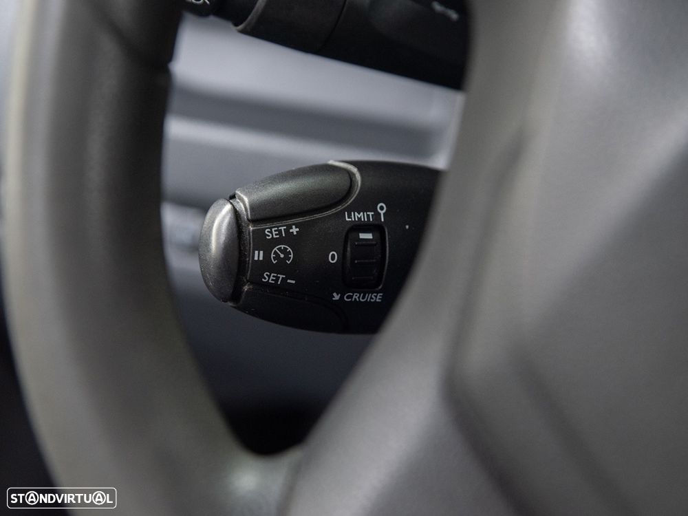Peugeot EXPERT - 9