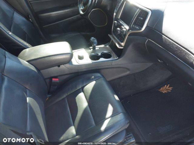 Jeep Grand Cherokee - 17