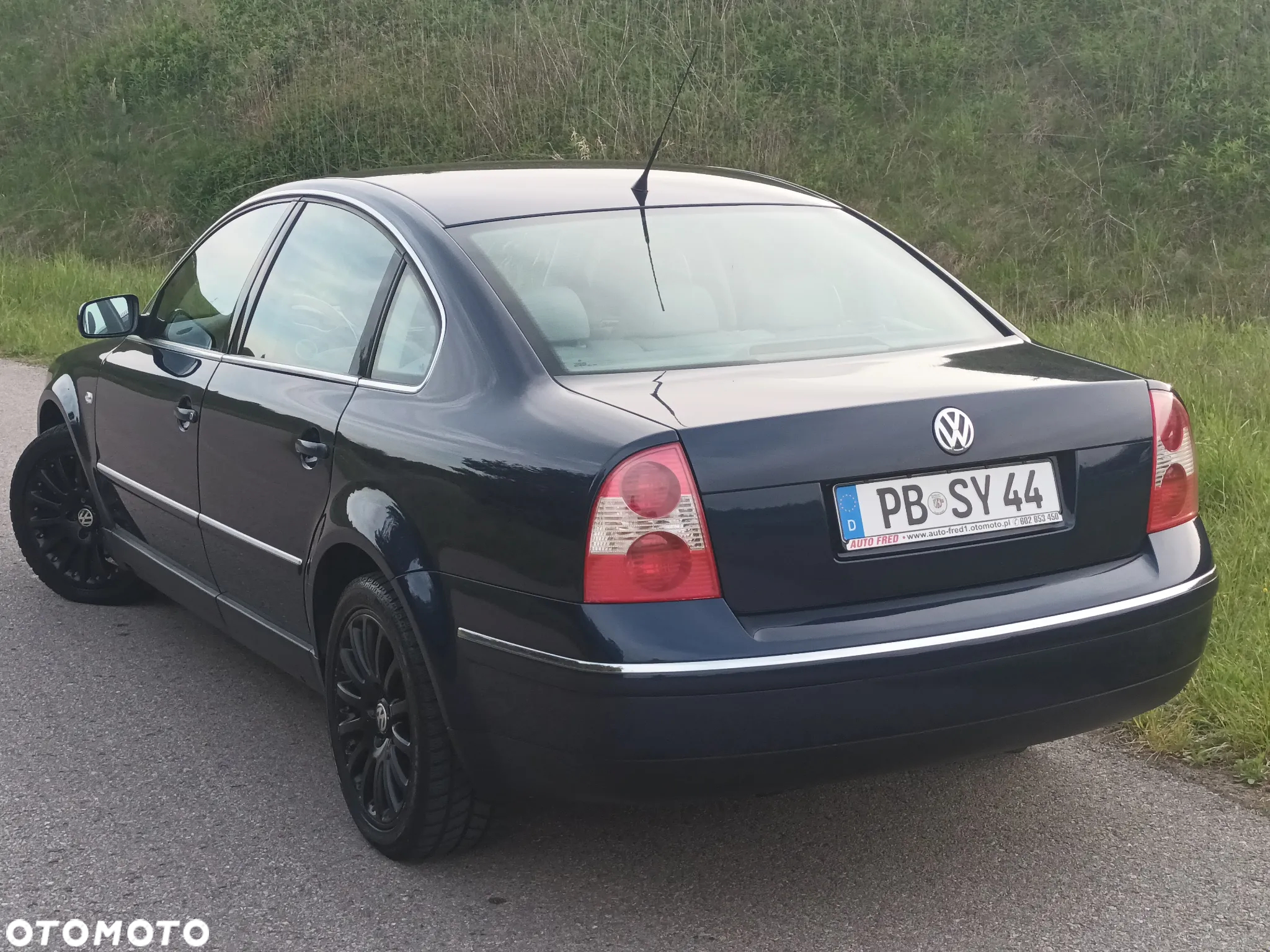 Volkswagen Passat - 15