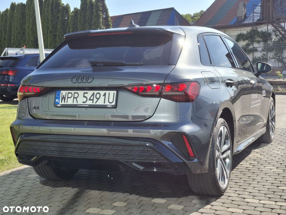 Audi A3 Sportback - 11