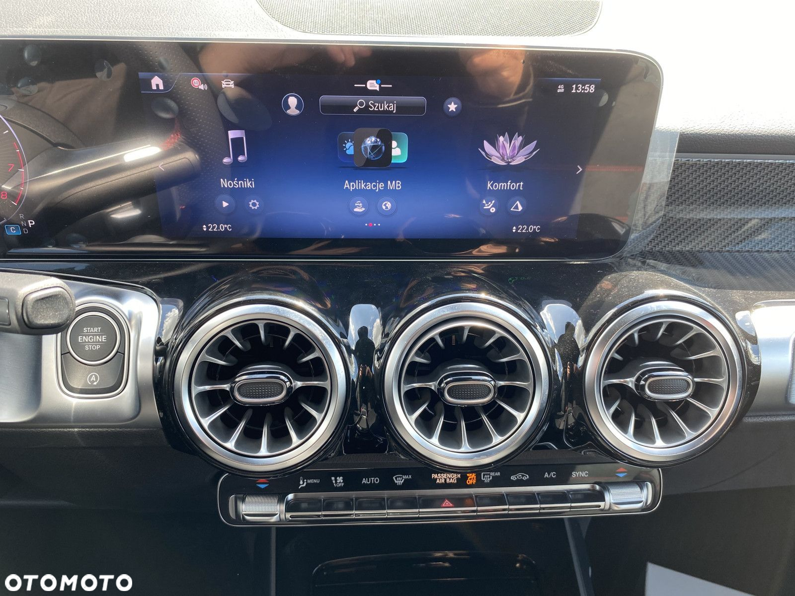 Mercedes-Benz GLB - 15