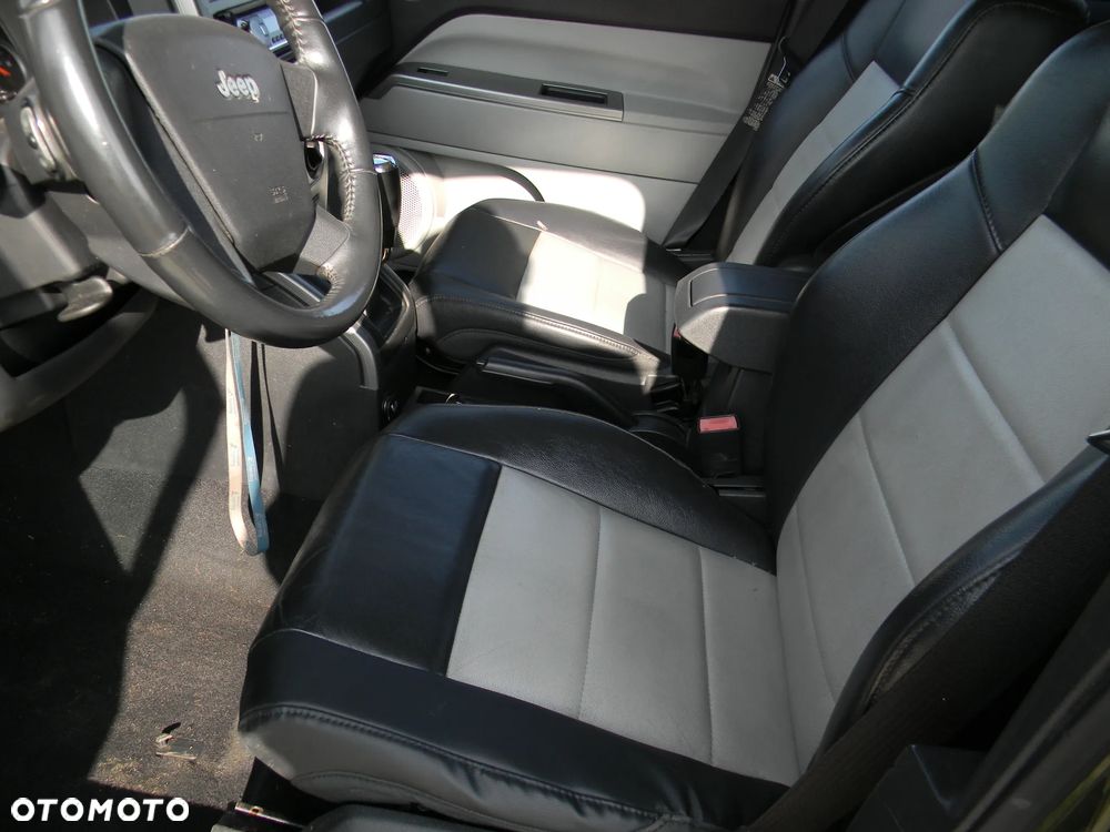 Jeep Compass 2.4I 4x4 Sport - 14