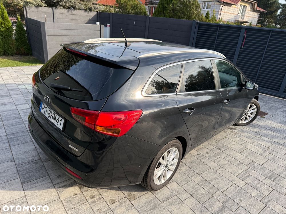 Kia Ceed 1.6 CRDi 136 ISG Vision - 19