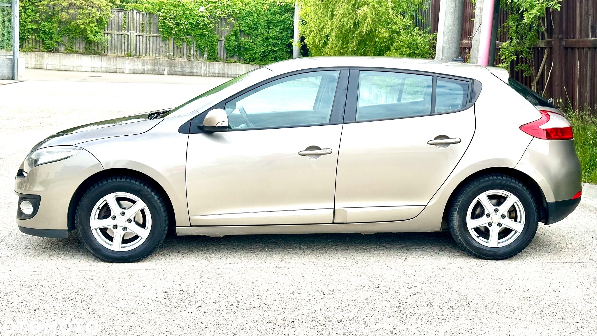 Renault Megane Grandtour ENERGY TCe 115 Start & Stop Bose Edition - 2