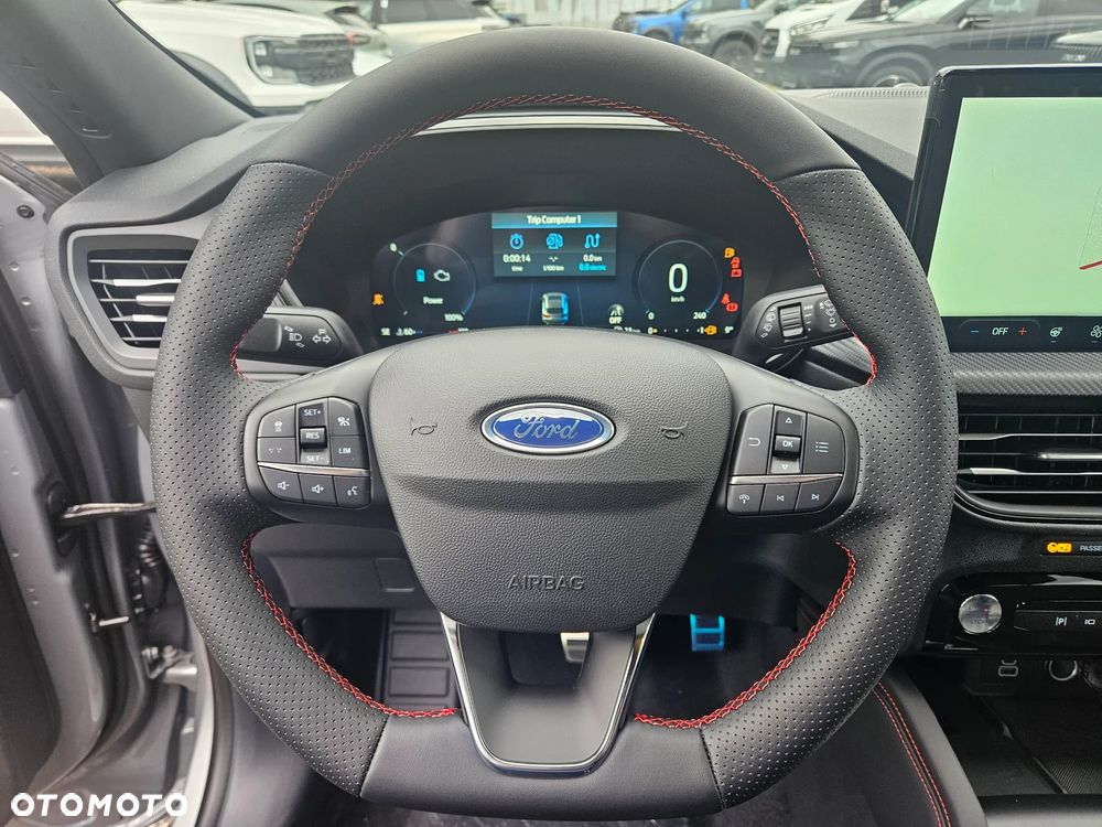 Ford Kuga - 28