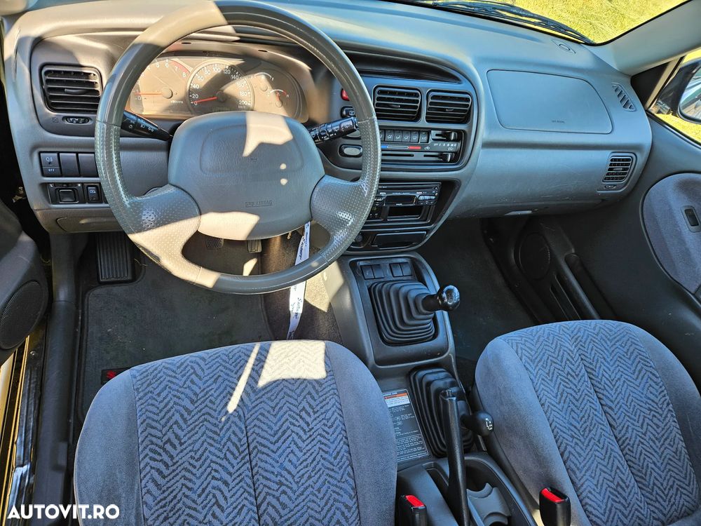 Suzuki Grand Vitara 1.6 Comfort - 8