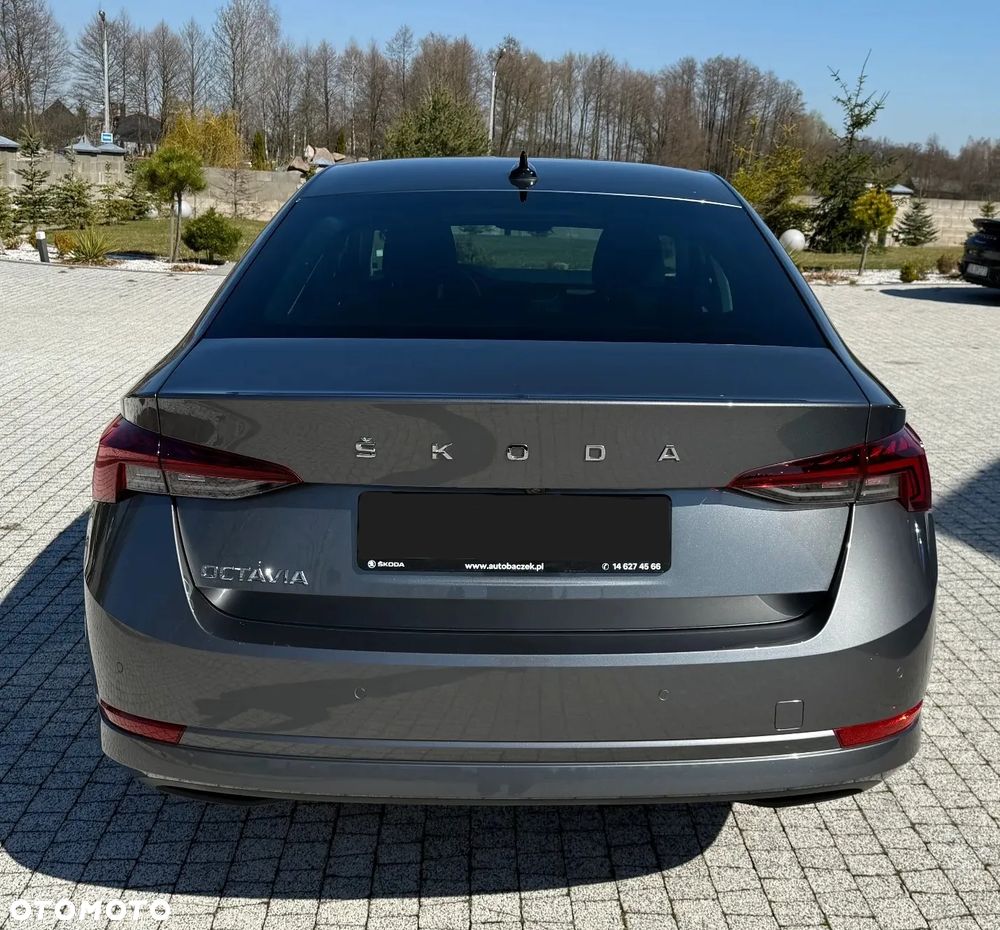 Skoda Octavia 2.0 TDI Style DSG - 5