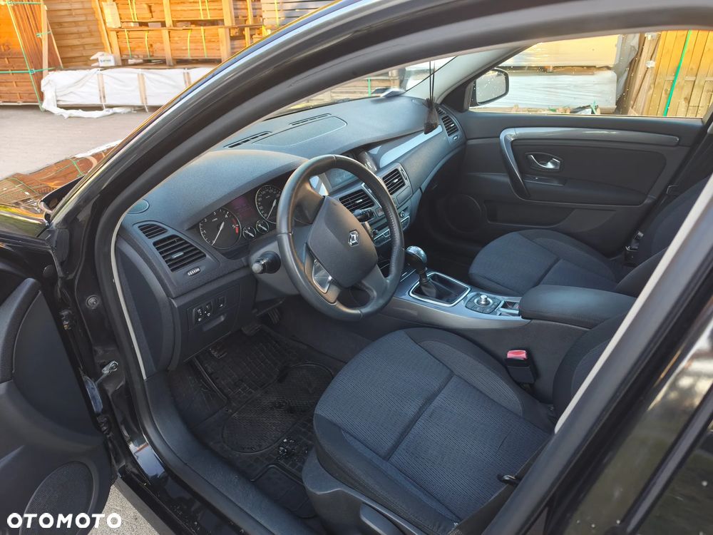 Renault Laguna 2.0 dCi Tech Run - 17