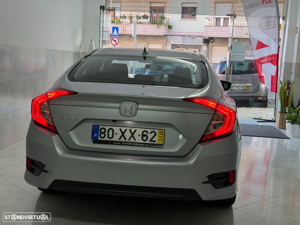 Honda Civic 1.5 i-VTEC Elegance Navi CVT - 10