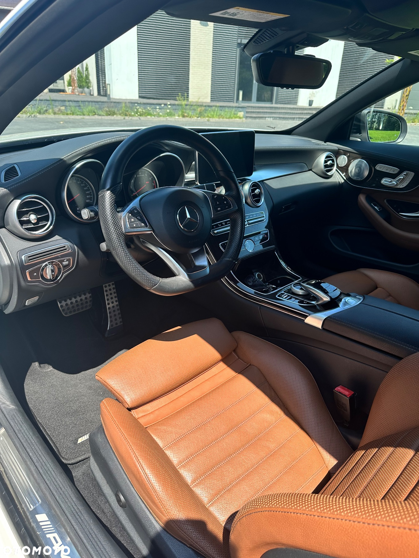 Mercedes-Benz Klasa C AMG 43 4-Matic Kabriolet - 9