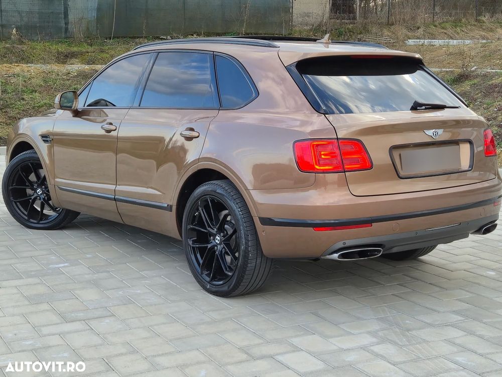 Bentley Bentayga W12 Mulliner - 4