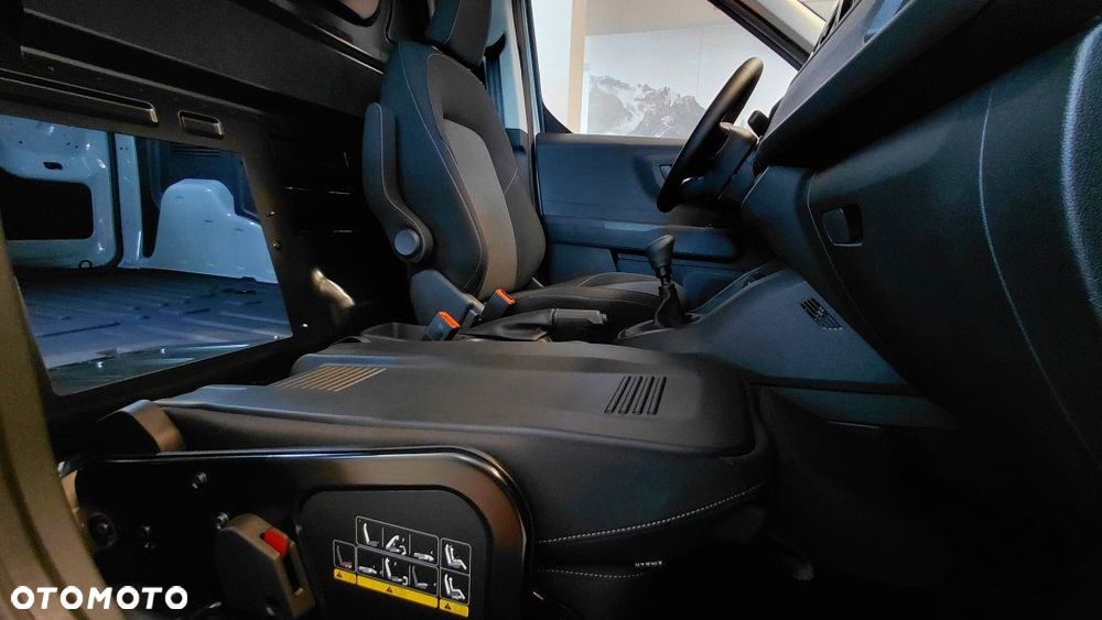 Ford Transit Courier - 9