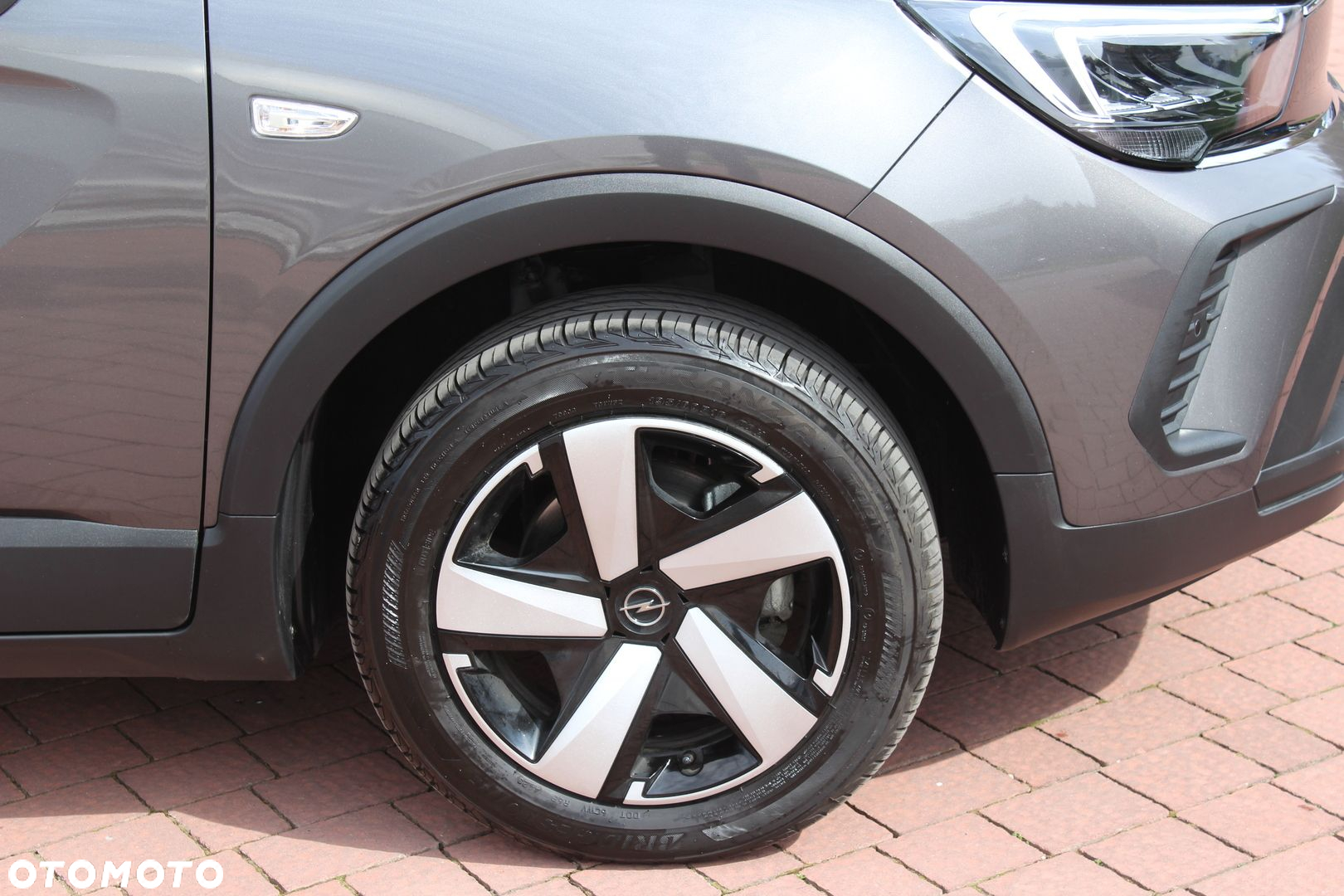 Opel Crossland - 17