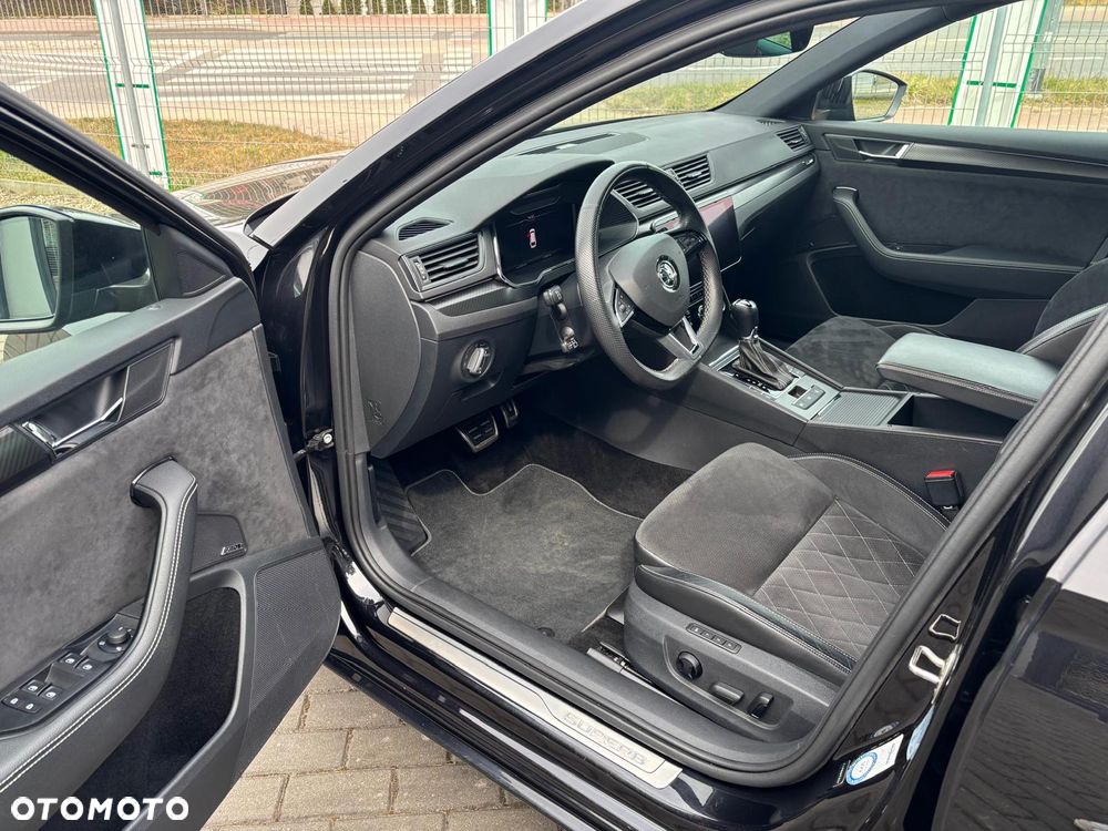 Skoda Superb 2.0 TDI SCR 4x4 Sportline DSG - 10