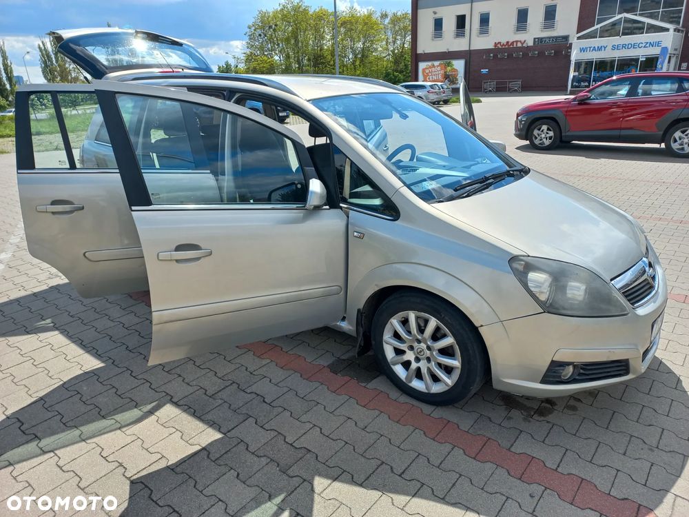 Opel Zafira 1.9 CDTI Sport ActiveSelect - 2