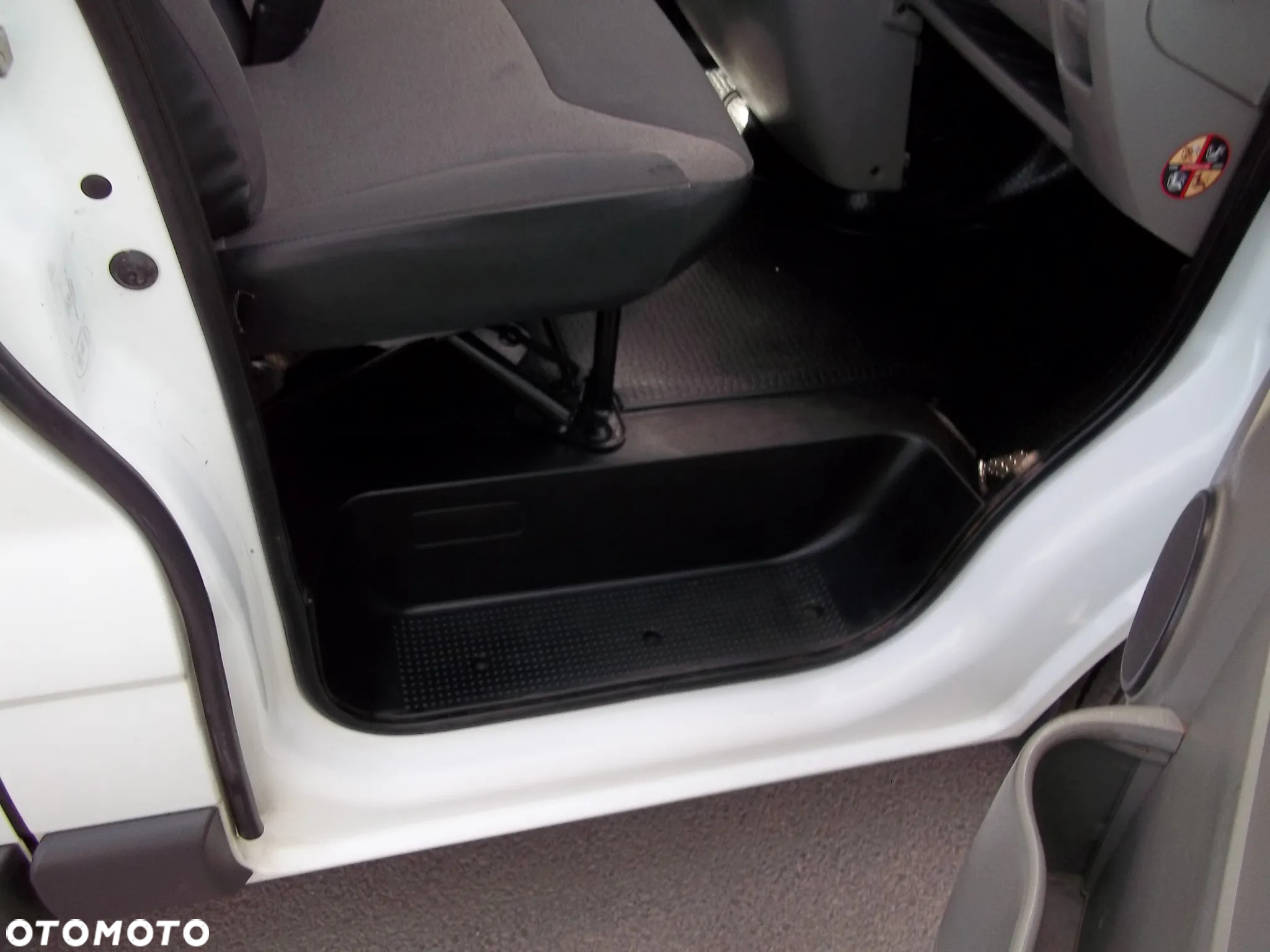 Renault Trafic 2.0 dCi 115 Combi L2H1 - 7