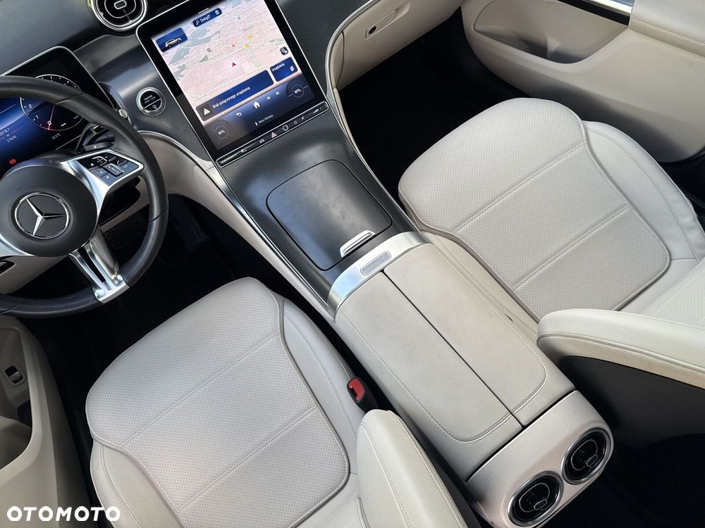 Mercedes-Benz GLC - 16