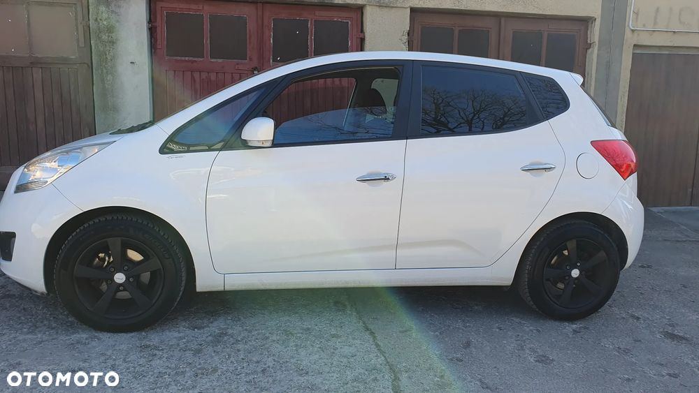 Kia Venga 1.6 CVVT Titanium Collection - 3