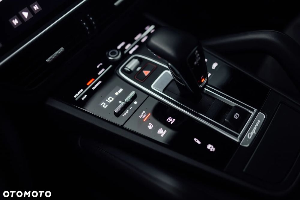 Porsche Cayenne GTS - 18