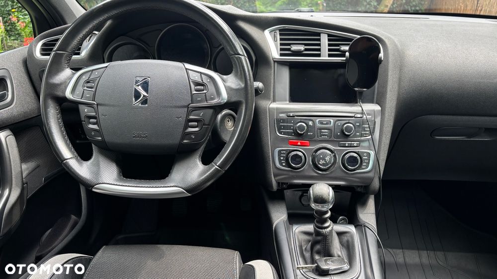 Citroën DS4 1.6 HDi SoChic - 22