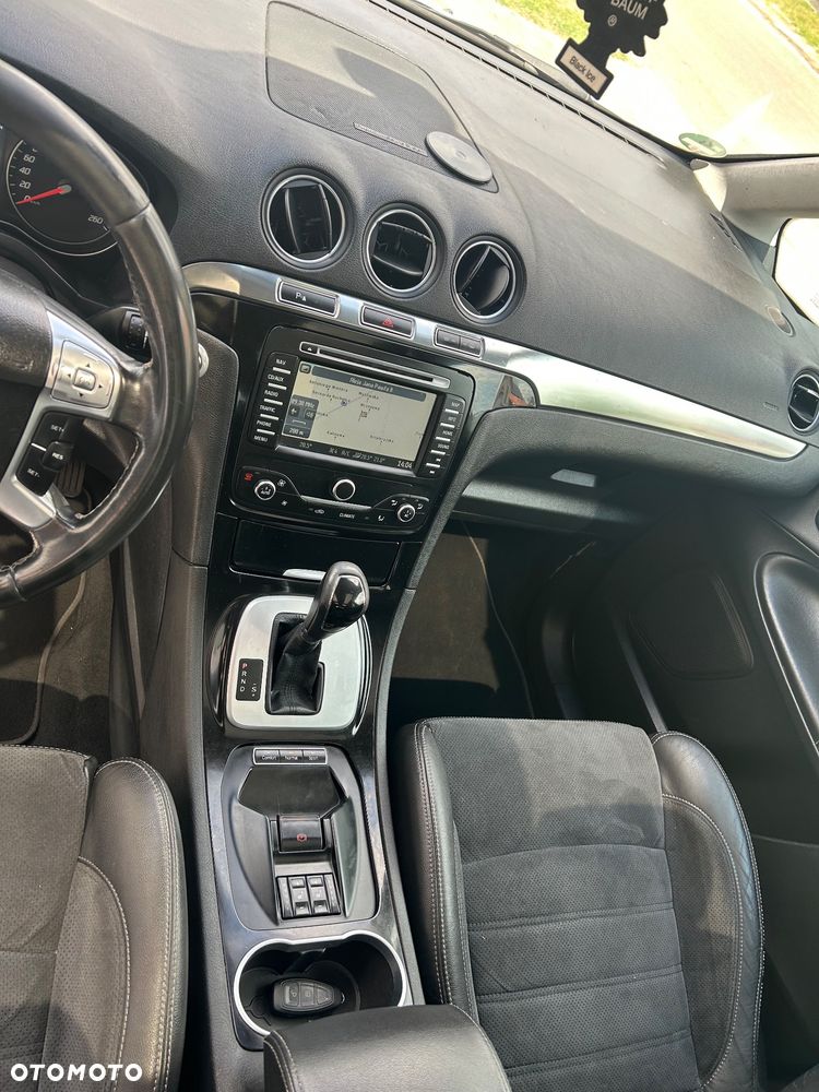 Ford Galaxy - 14
