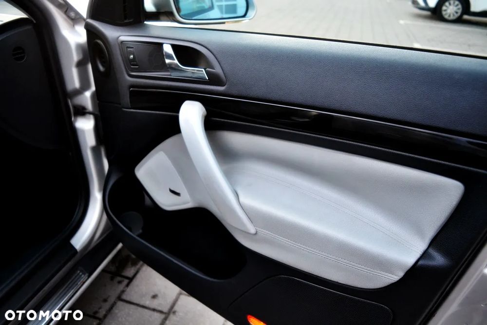 Skoda Octavia 2.0 TDI DPF DSG Laurin & Klement - 12