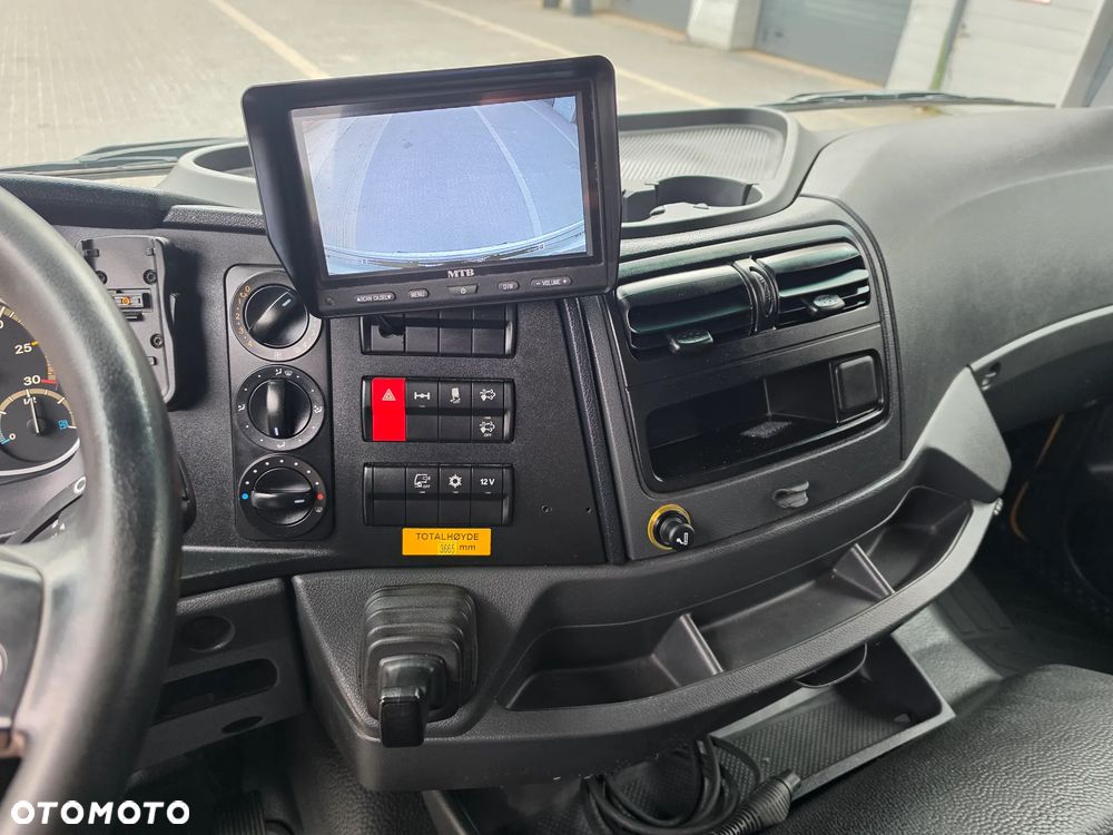 Mercedes-Benz Atego 1324 Chłodnia 6,40 m + Winda 1500 kg | 223 tys. km | zadbany  EURO 6 - 20