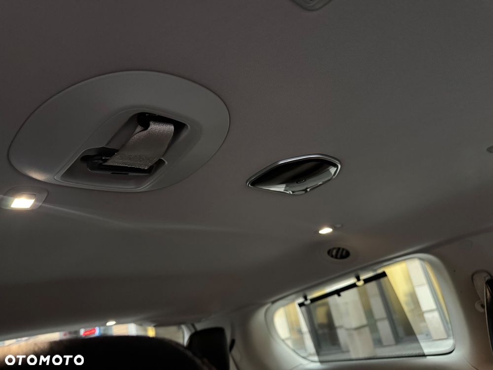 Chrysler Pacifica - 29