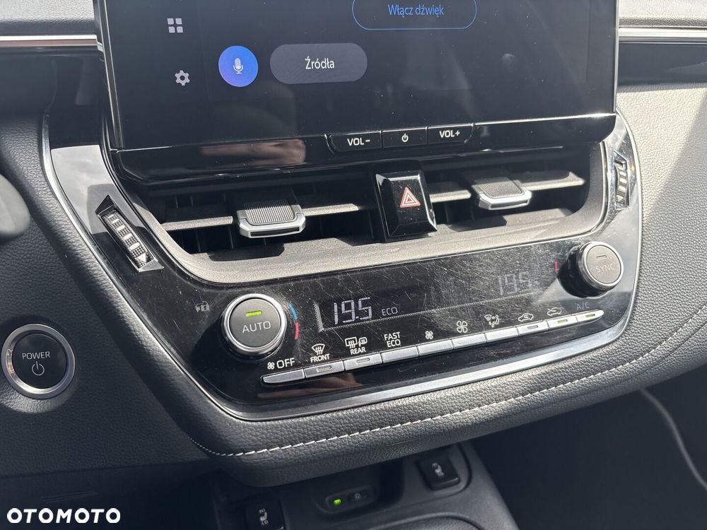 Toyota Corolla 1.8 Hybrid Comfort - 23