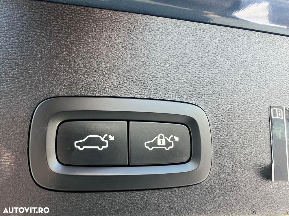 Volvo XC 40 - 23