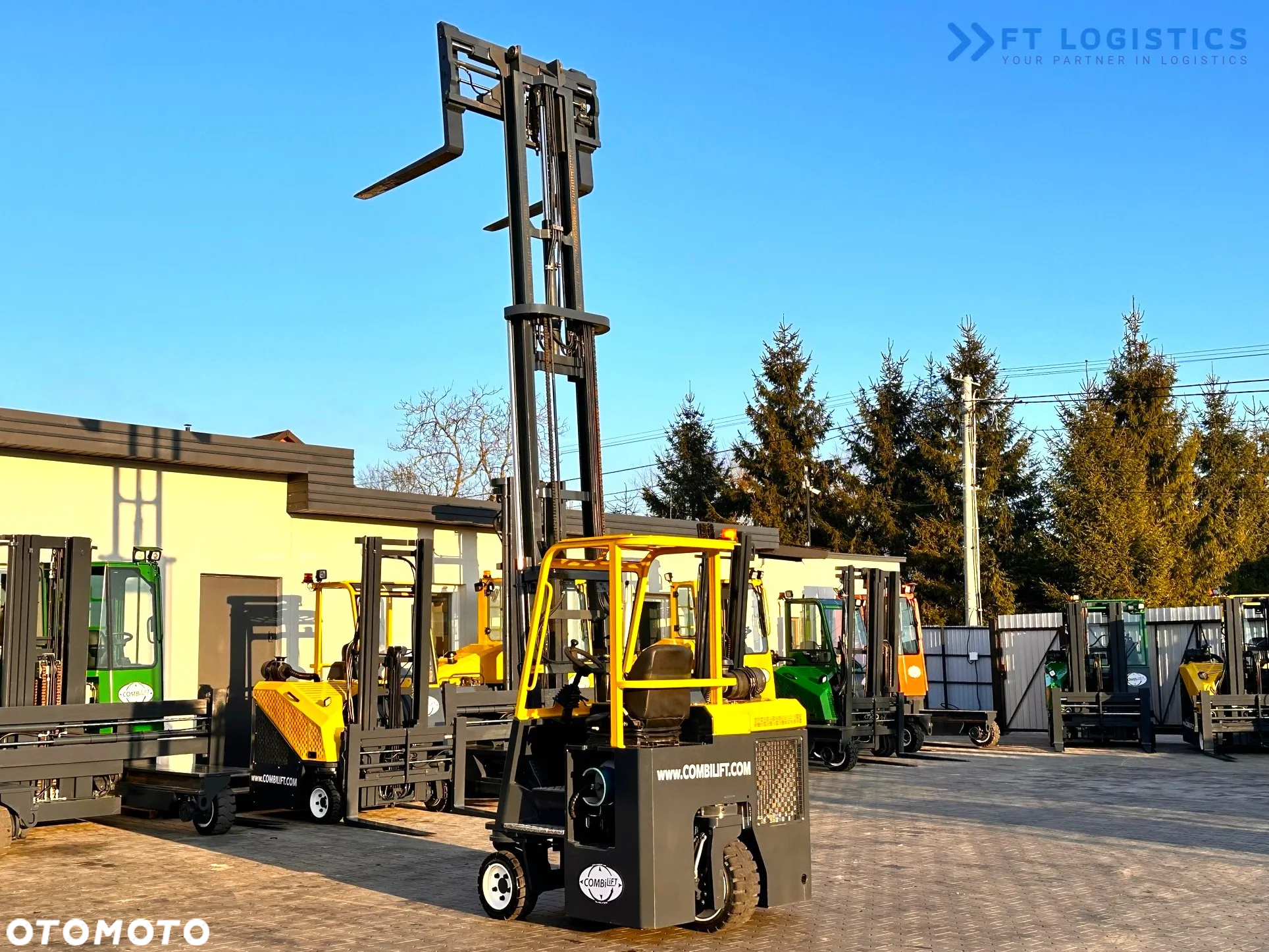 Combilift C3000CB / LPG / TRIPLEX - 4900MM / LPG / WOLNY SKOK / POZYCJONER / PRZESÓW WIDEŁ / JEDYNIE 7454 MTH / JAK NOWY - 17