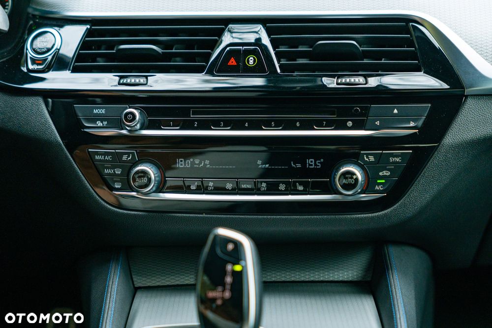 BMW Seria 5 530i xDrive M Sport sport - 7