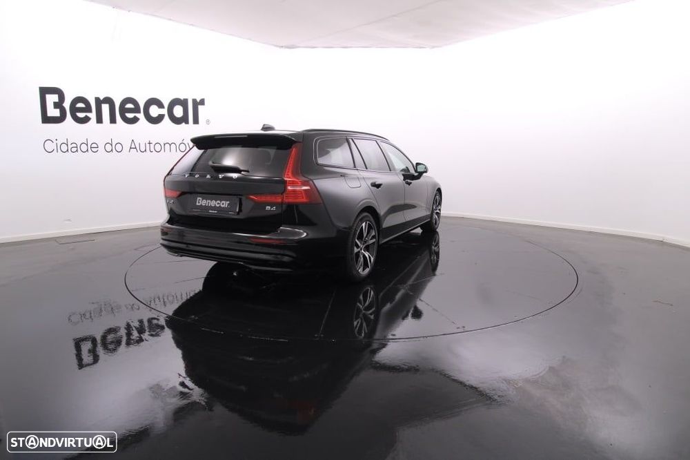 Volvo V60 2.0 B4 Plus Dark Auto - 8