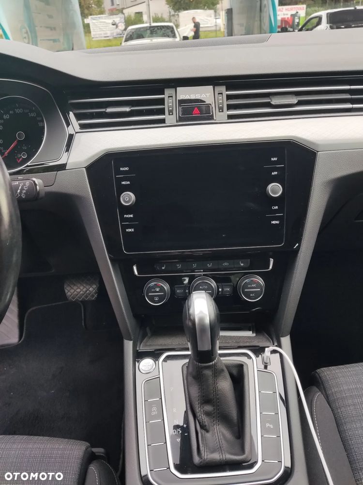 Volkswagen Passat 2.0 TDI EVO Business DSG - 13
