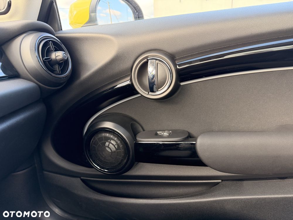 MINI Cooper SE Essential Trim - 20
