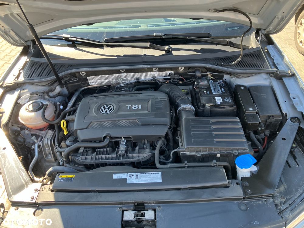 Volkswagen Passat 1.8 TSI BMT Highline - 38