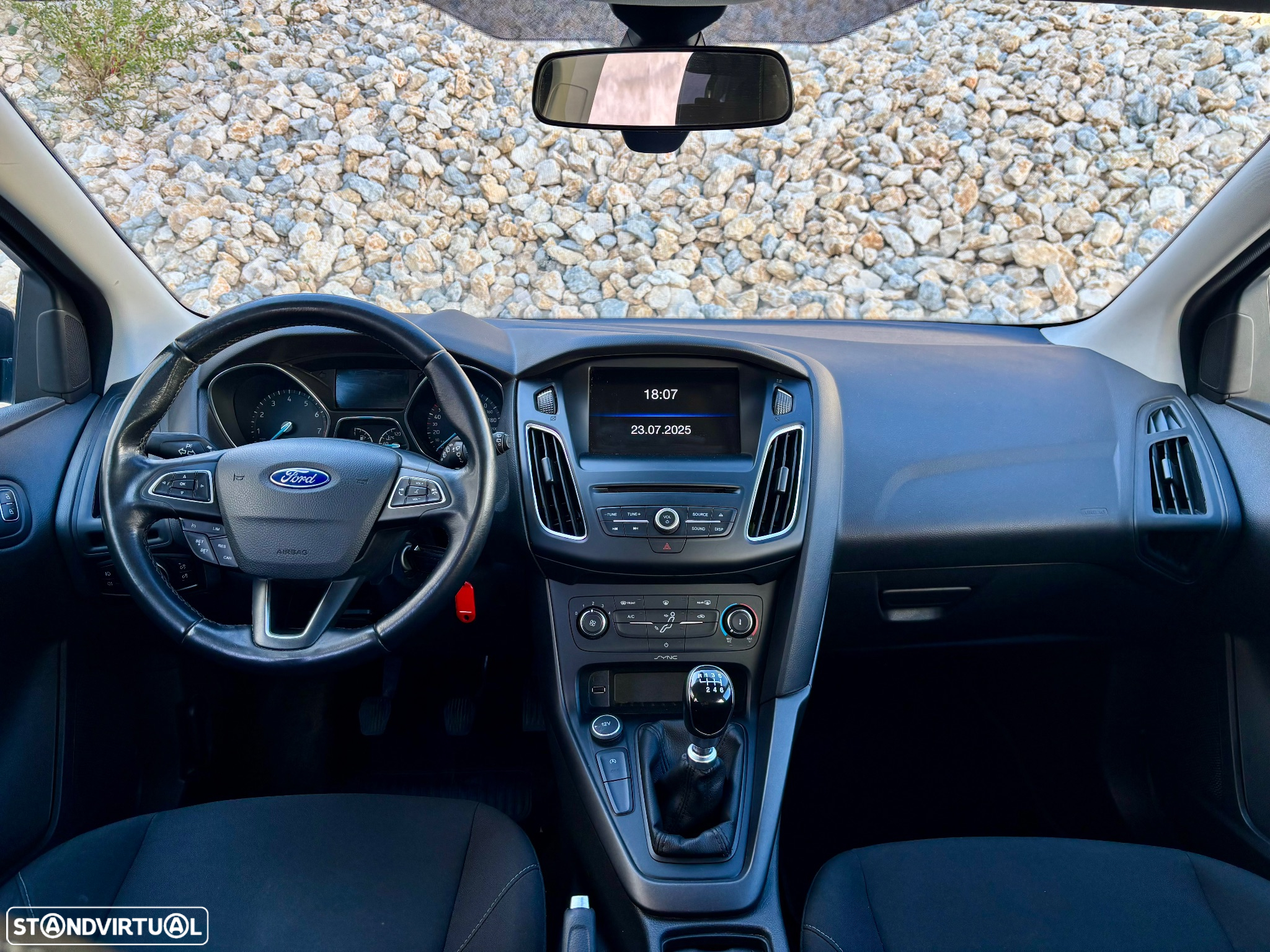 Ford Focus SW 1.0 SCTi Titanium - 27