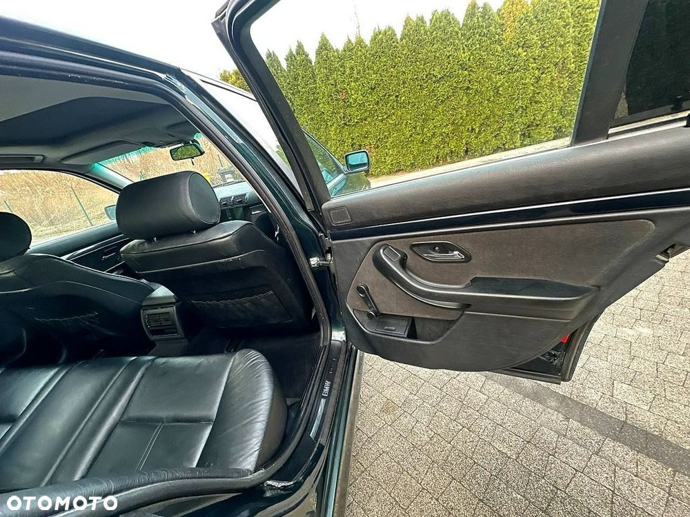 BMW Seria 5 - 12