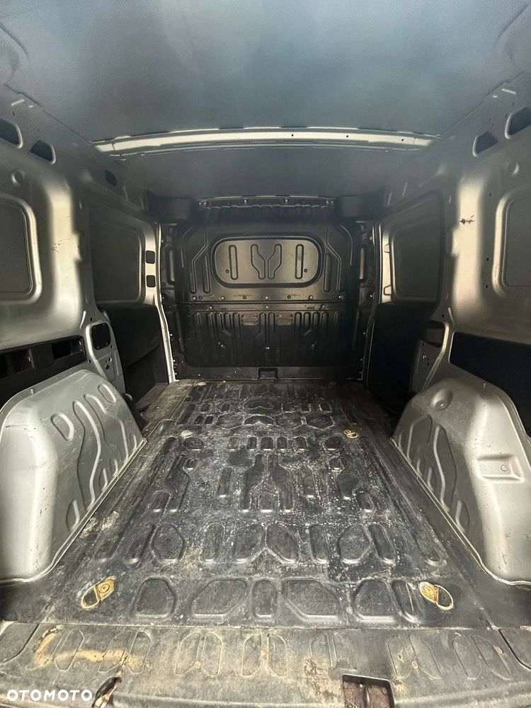 Opel COMBO-D-VAN - 14