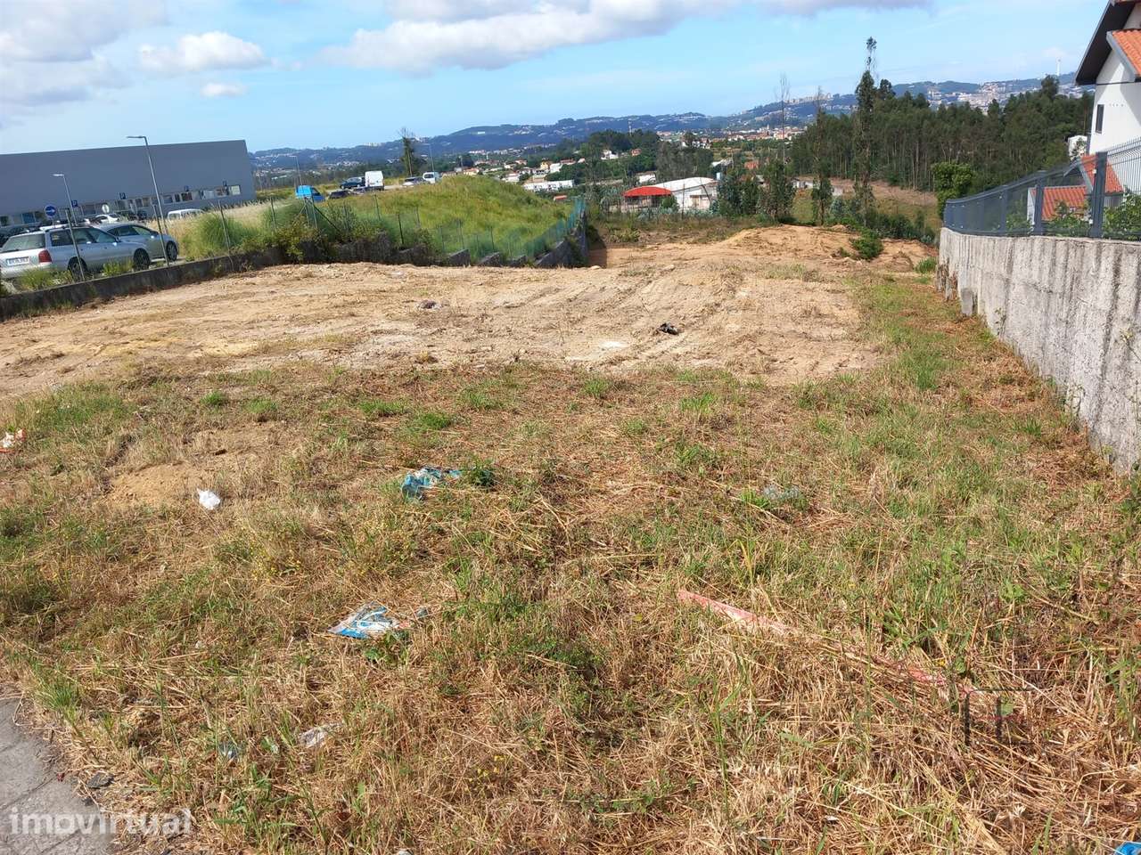 Terreno Para Construção  Venda em Gondomar (São Cosme), Valbom e Jovim - Grande imagem: 2/8