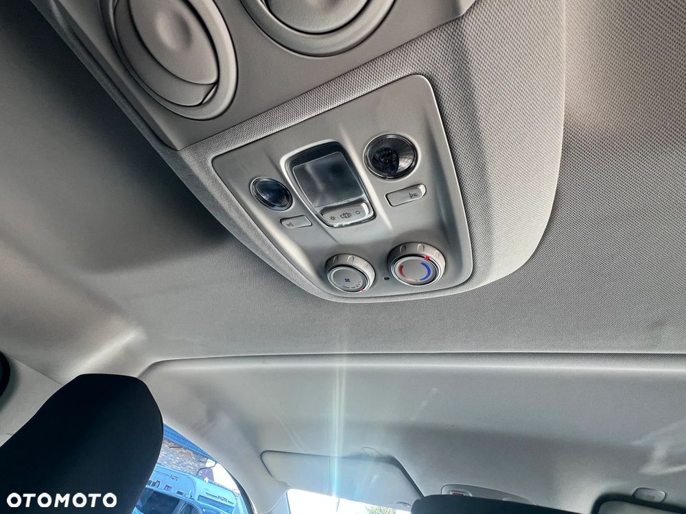 Opel Zafira - 20