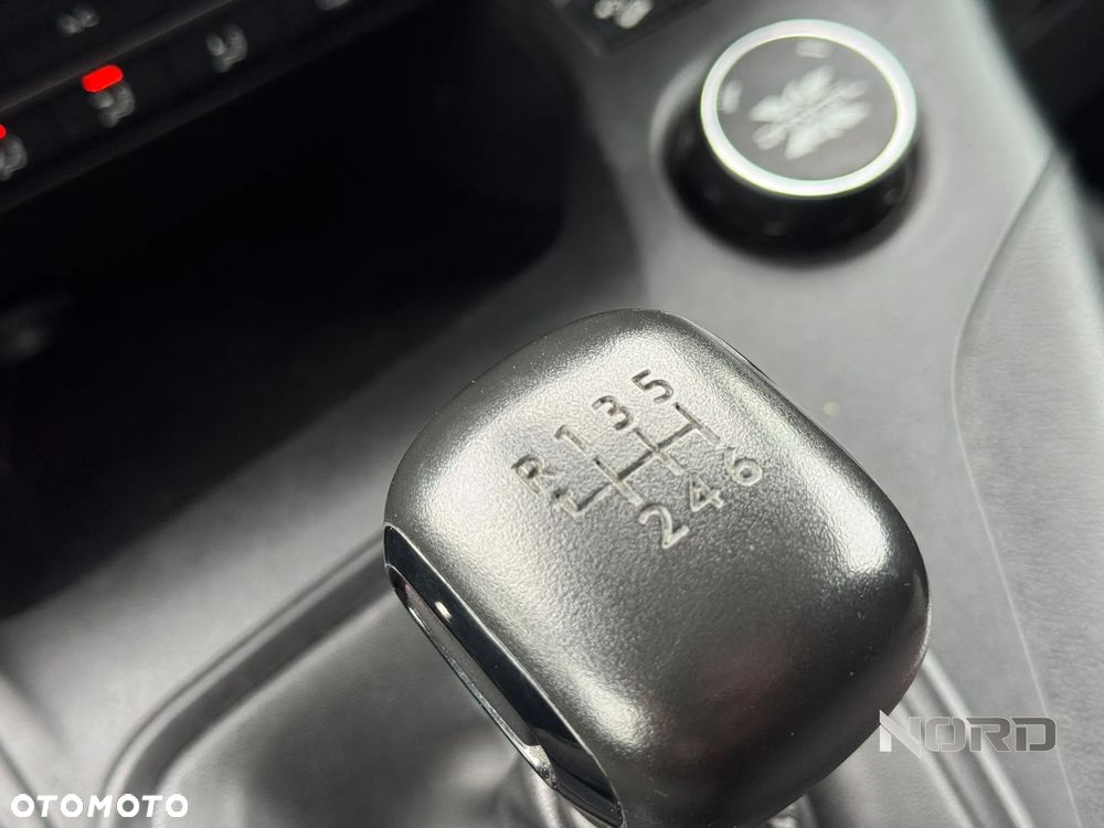 Peugeot Partner 4x4 1.5 Long Premium - 22