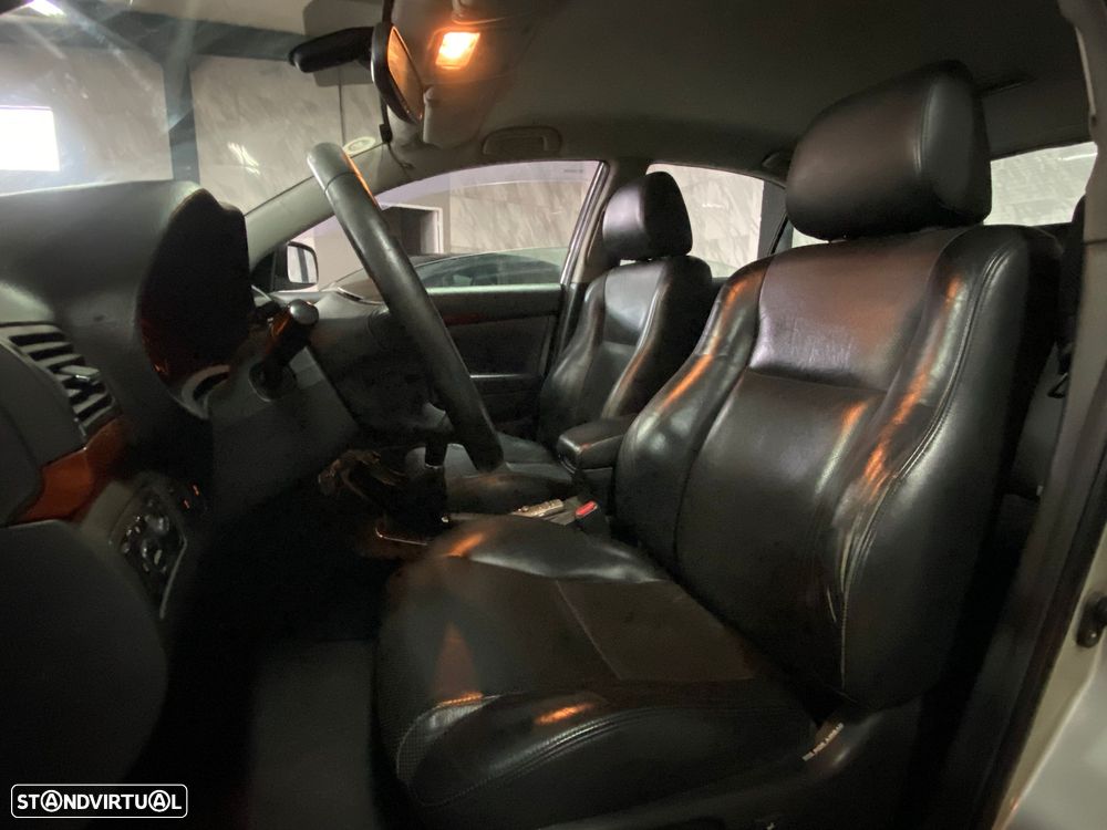 Toyota Avensis LB 2.0 D-4D Sol S/GPS - 7