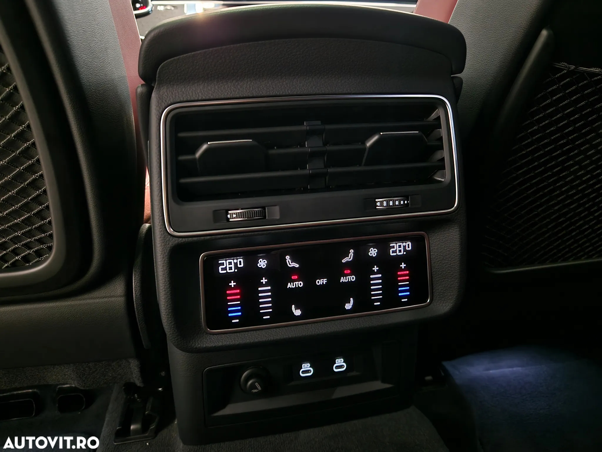 Audi SQ8 4.0 TFSI quattro Tiptronic - 33