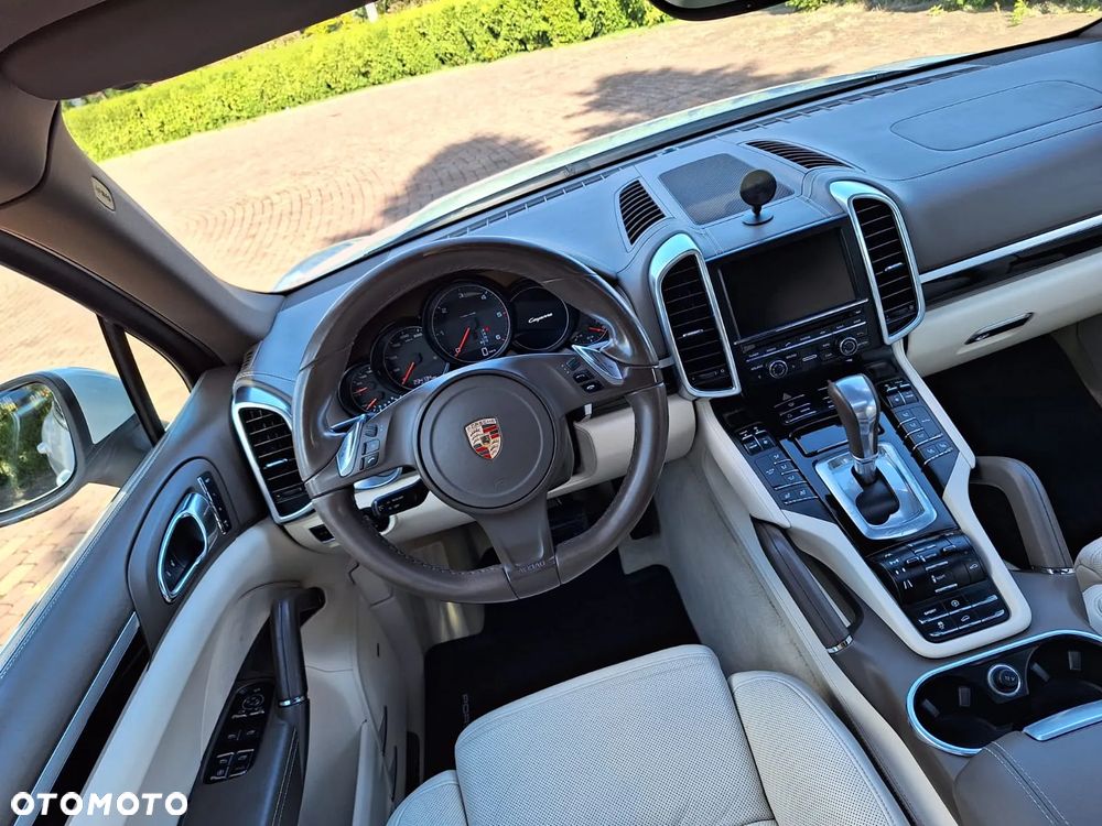 Porsche Cayenne - 19