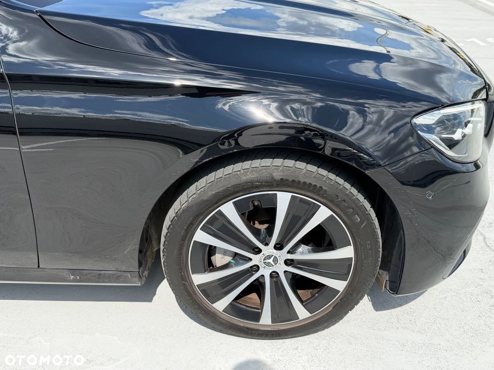 Mercedes-Benz Klasa E 220 d 4-Matic AMG - 32