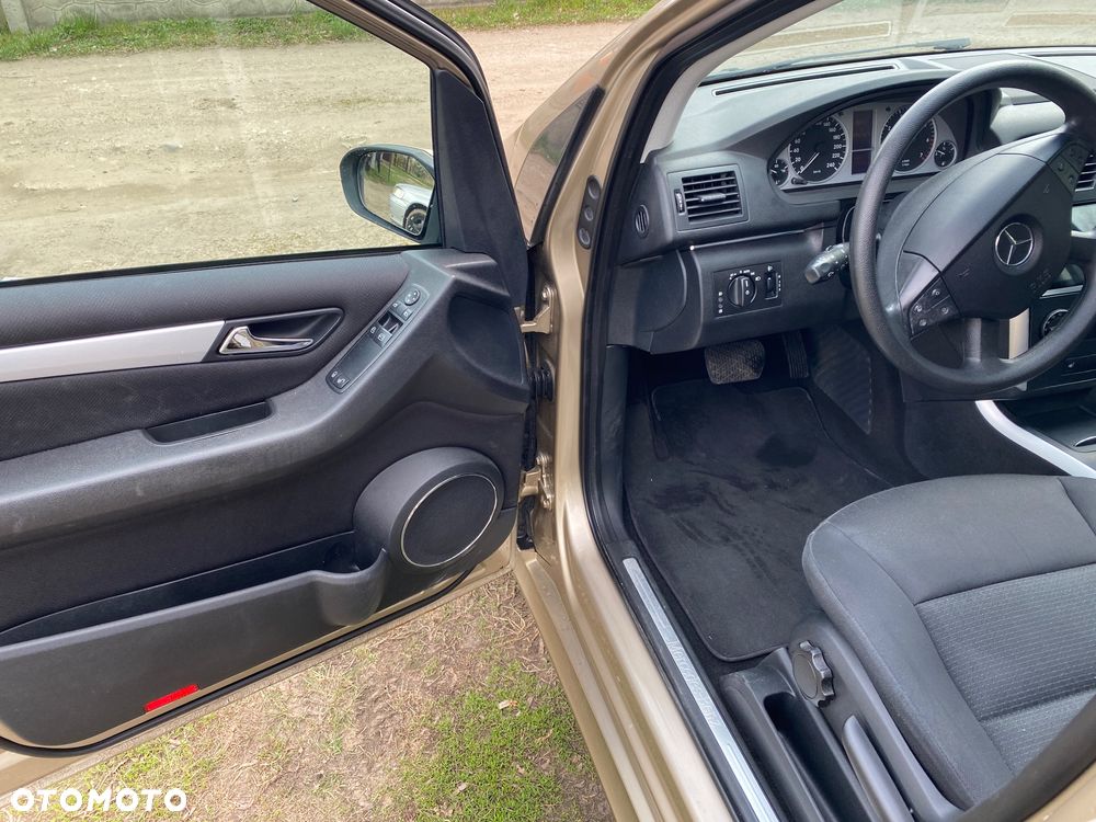 Mercedes-Benz Klasa B - 25