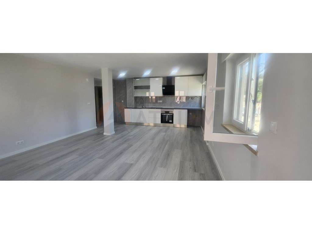 T2 Completamente remodelado em Corroios + Arrecadação. - Grande imagem: 3/17