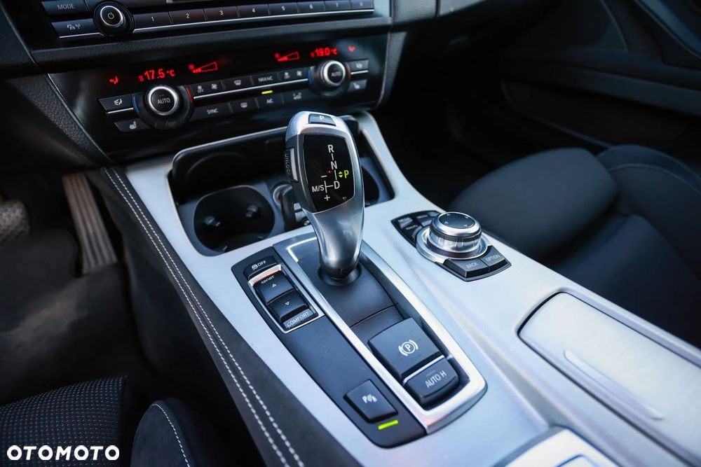 BMW Seria 5 520d - 31