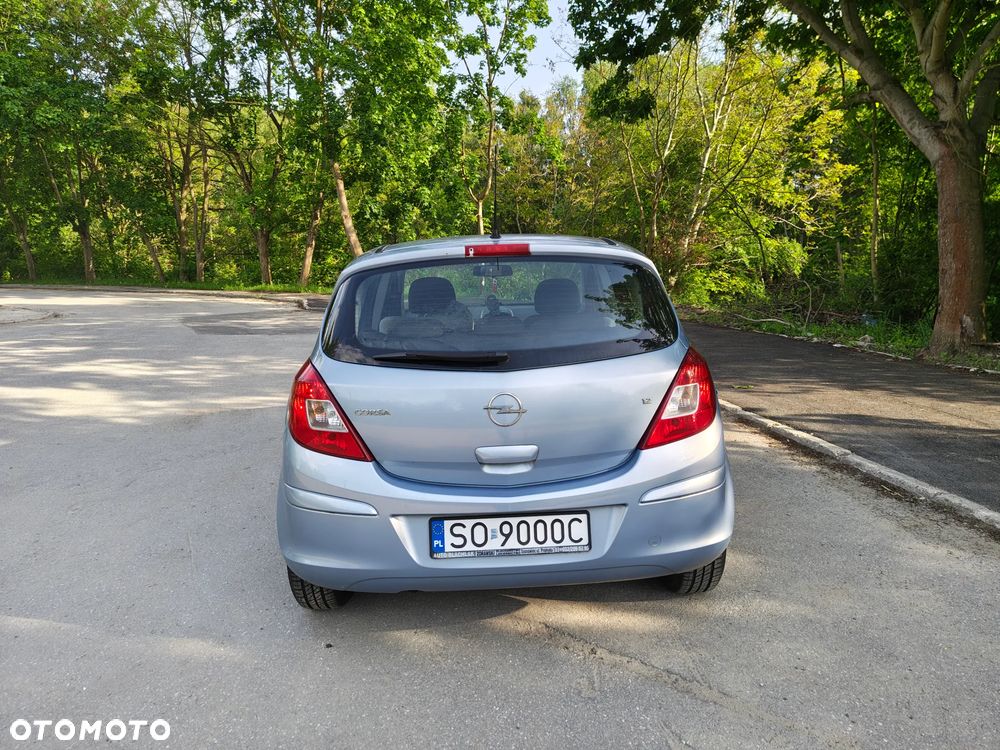 Opel Corsa 1.2 16V Edition - 4